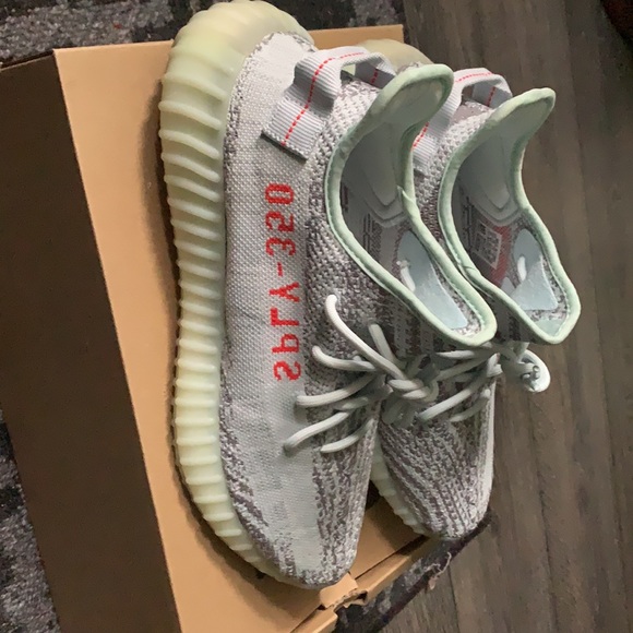 DS YEEZY BLUE TINT 350 - Picture 7 of 9